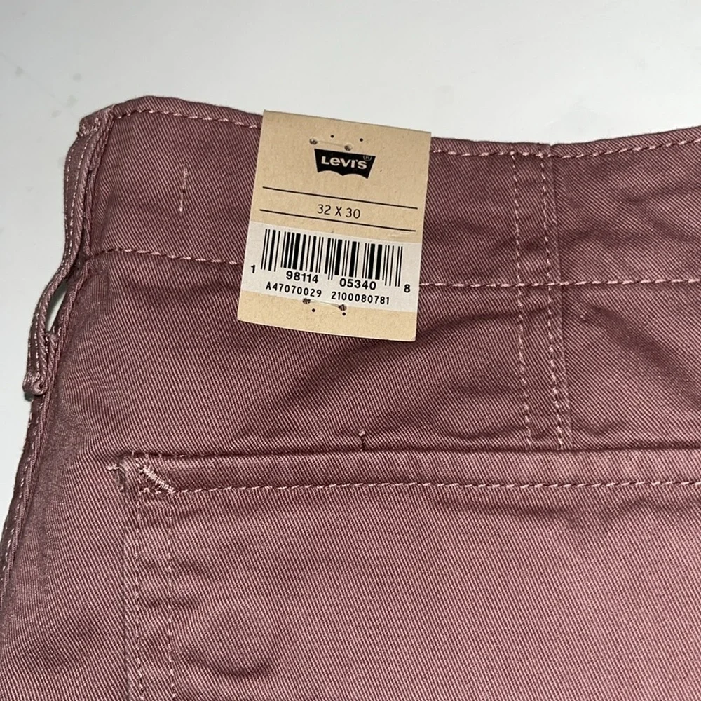 NWT Levi's Women's '94 Baggy Cargo, Rose Taupe - Picture 6 of 10